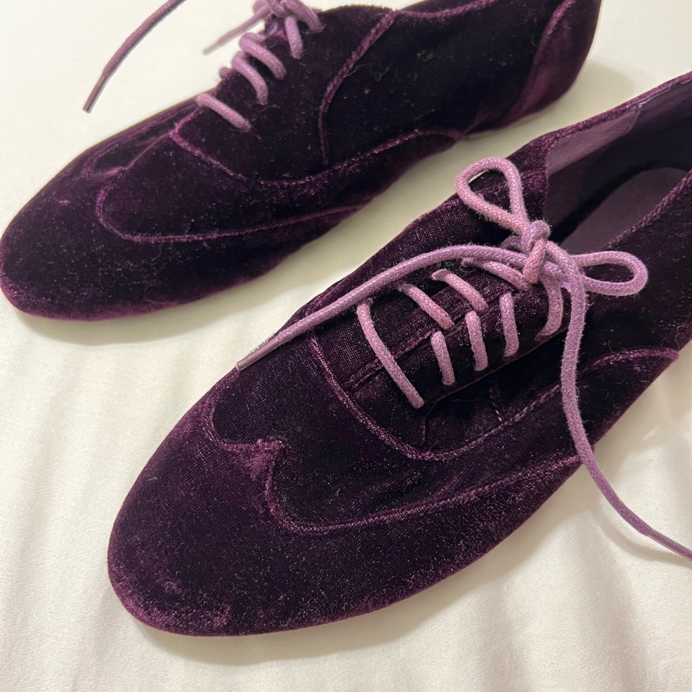 Buffalo London purple velvet oxfords size 8.5 - Picture 3 of 5